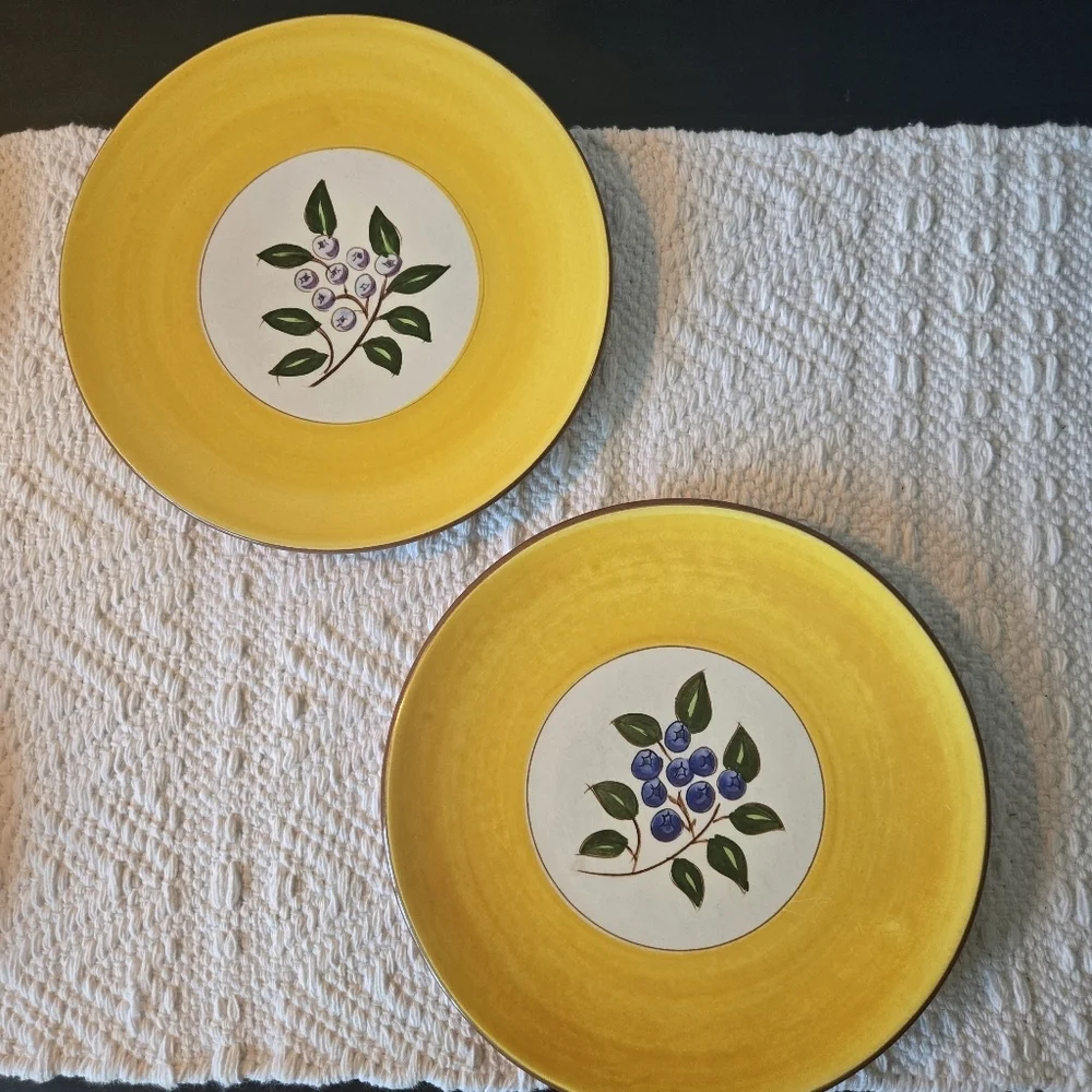 STANGL Vintage 5 Pottery Blueberry Yellow Glazed 6